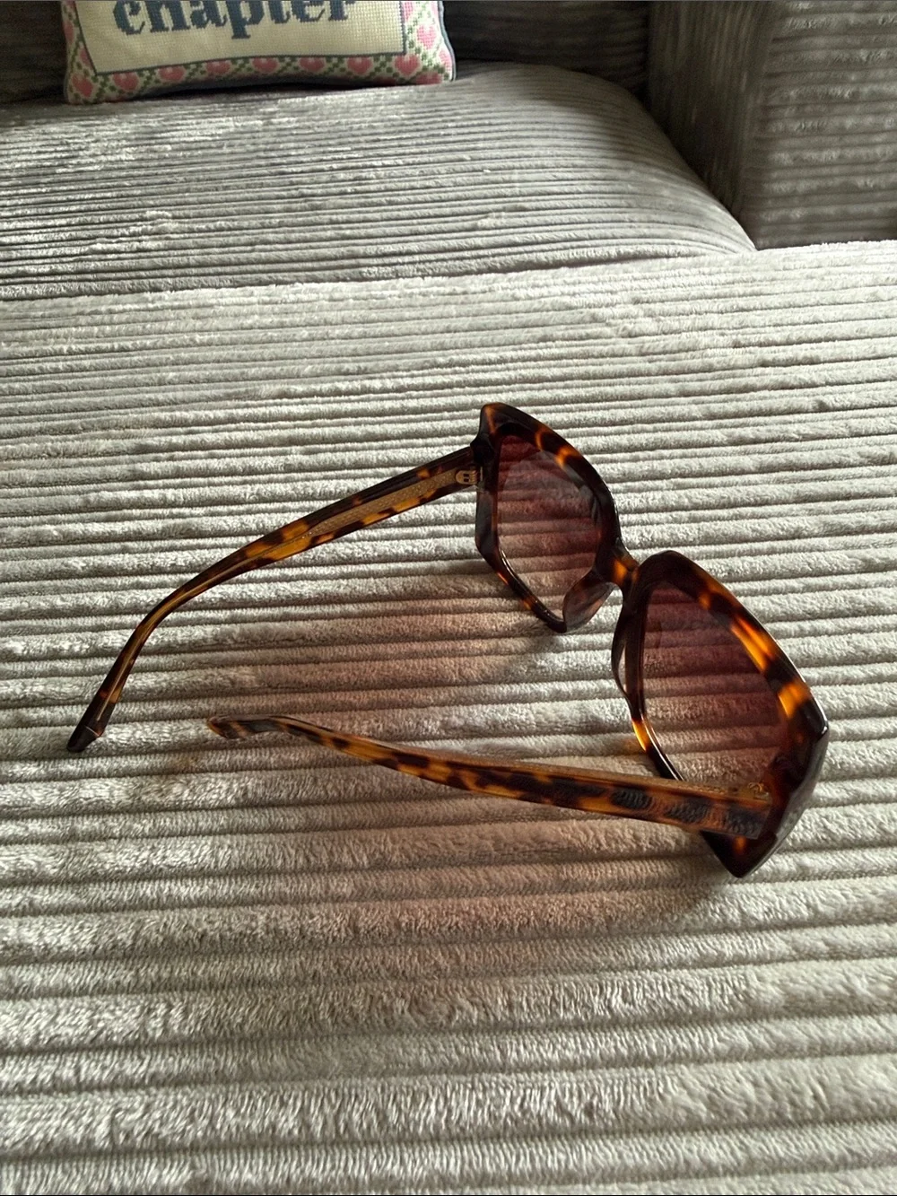 Diff Eyewear Tortoise Shell Frame with Brown Gradient Lenses - Picture 2 of 4